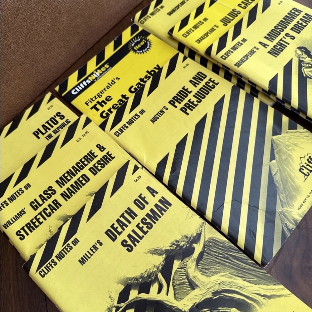 CliffsNotes Literature Guides lot of 8 - gatsby salesman pride Caesar Shakespear